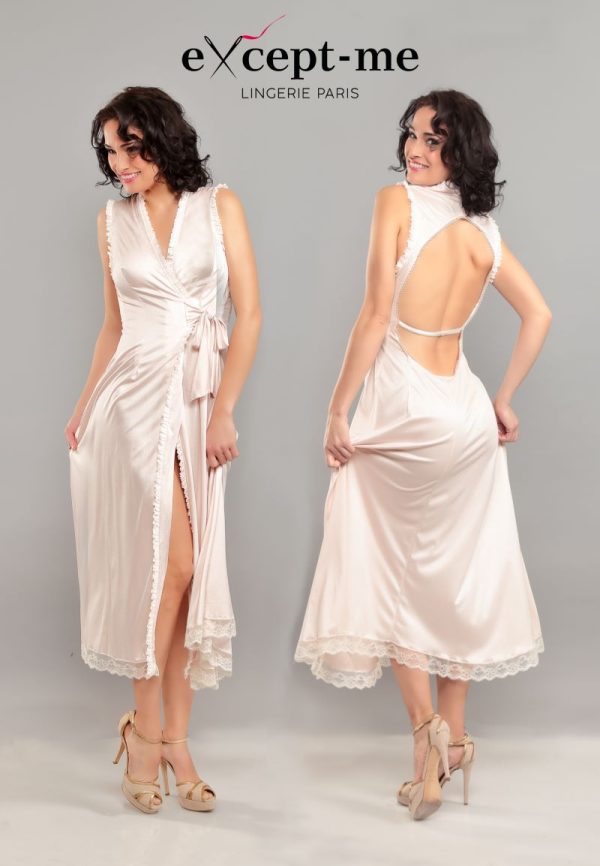 Déshabillé long dos nu – Volants rosés & perles délicates L’élégance sensuelle d’un voile couture