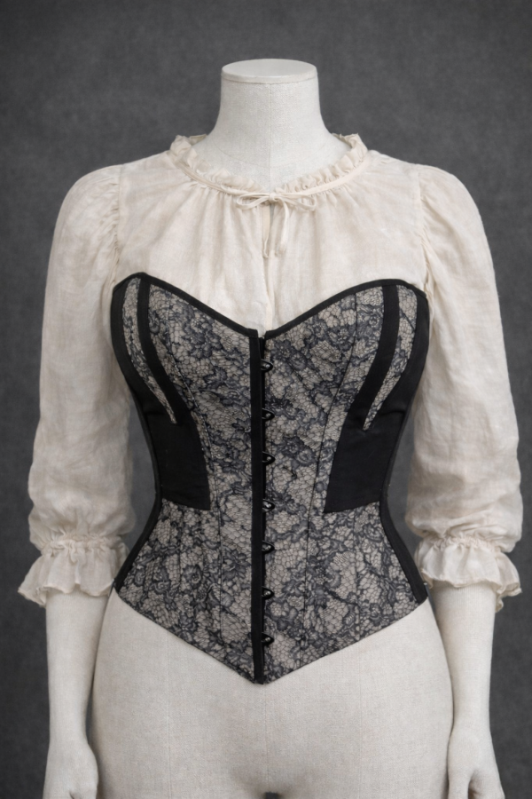 Corset effet dentelle noire & satin – Busc devant & laçage à la parisienne